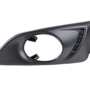 REJILLA FASCIA DELANTERA CV SONIC 12-16 C/HOYO P/FARO IZQ