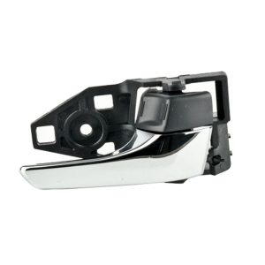 MANIJA INTERIOR TY CAMRY 12-17/PRIUS 12-15/HIGHLANDER XLE/LIMITED 14-16/HILUX SRV 16-19/RAV4 XLE/LIMITED 13-18/TACOMA SPORT/EDICION ESPECIAL 16-23  NEGRA/CROMO PLASTICO HUSHAN Derecho Delantera/Trasera