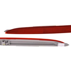 CUARTO REFLEJANTE TRASERO MZ 3 10-13 4 PUERTAS ROJO 2.0 LITROS IZQ/4 PUERTAS 2.5 LITROS DER/5 PUERTAS IZQ