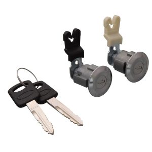 CILINDRO PARA PUERTA FD EXPLORER 95-01/RANGER 98-04 10-12/AEROSTAR 92-97/ECONOLINE 97-07/TOPAZ 92-94  MZ B2300 94-00  FD EXPLORER SPORT TRAC 01-05/MUSTANG 96-04  JUEGO METAL CROMADO TIPO ORIGINAL